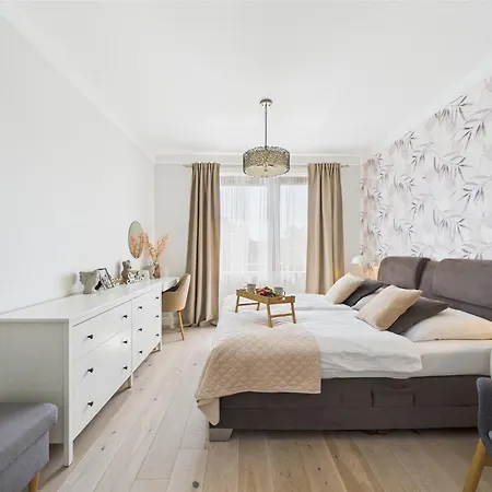 Apartamentysnu, Sloneczny Glam Z Parkingiem, Centrum 아파트 라돔